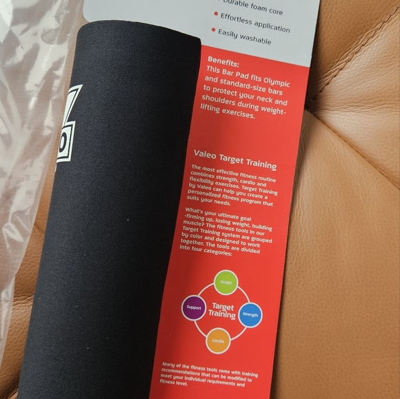 Valeo Black Barbell Pad Support Hip Thrust Padding - Picture 5 of 7